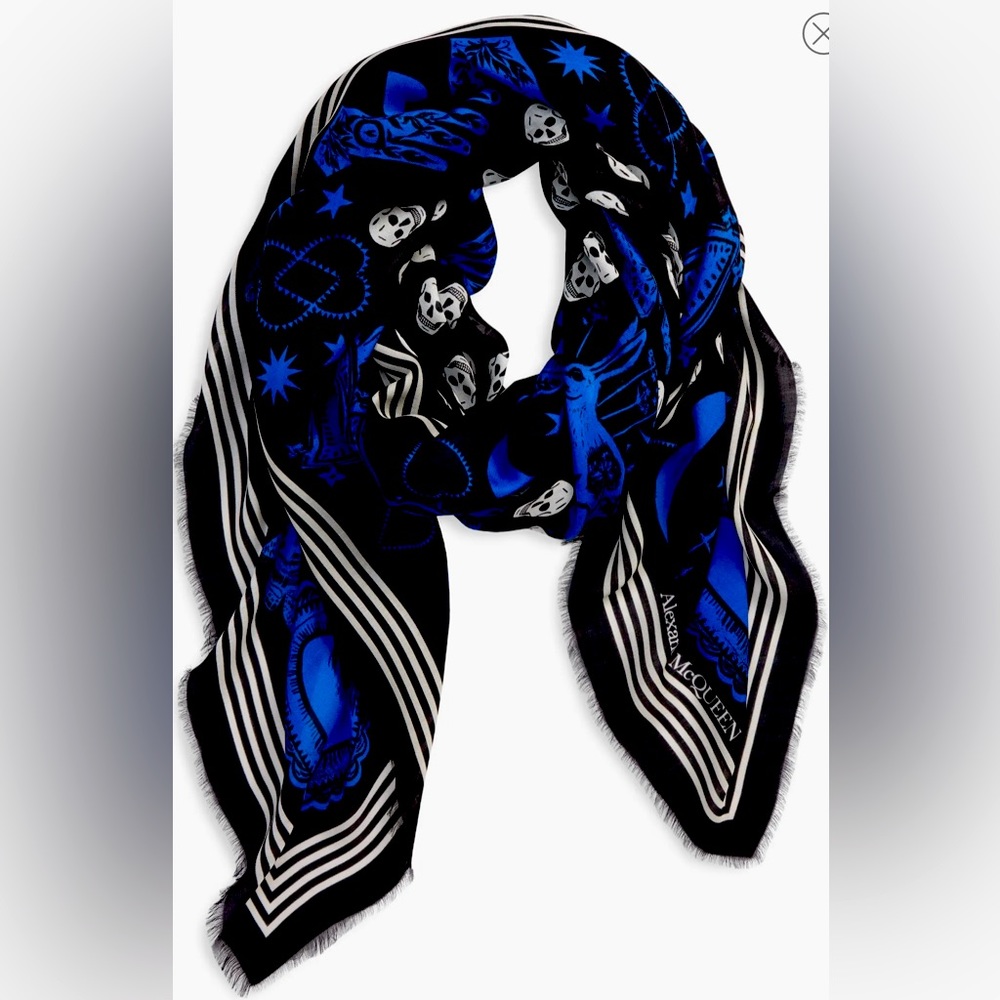 NWT Alexander McQueen Mystical Skulls Scarf